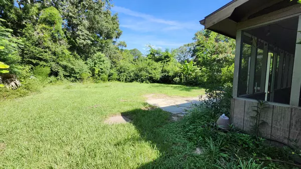 Summerville, SC 29483,109 Heritage Ln