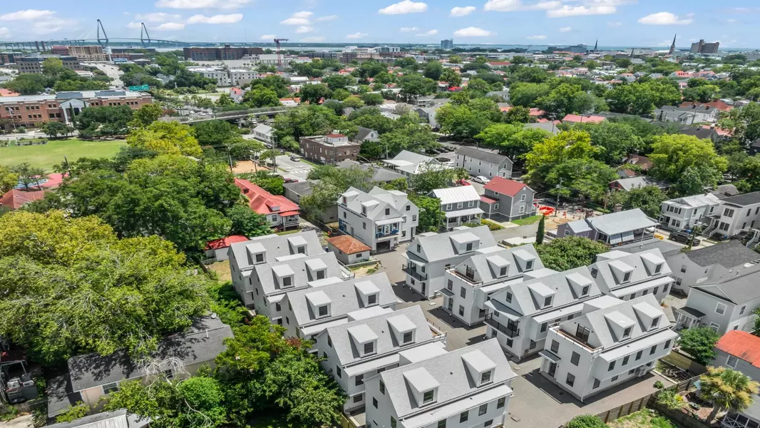 26 Nats Ct, Charleston, SC 29403