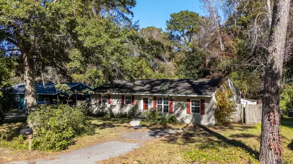 Johns Island, SC 29455,1737 Bozo Ln