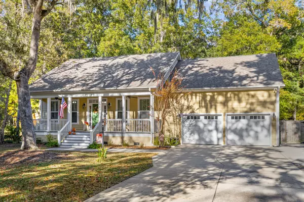 1963 Jewel St, Johns Island, SC 29455