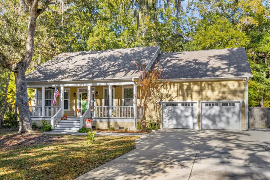 1963 Jewel St, Johns Island, SC 29455