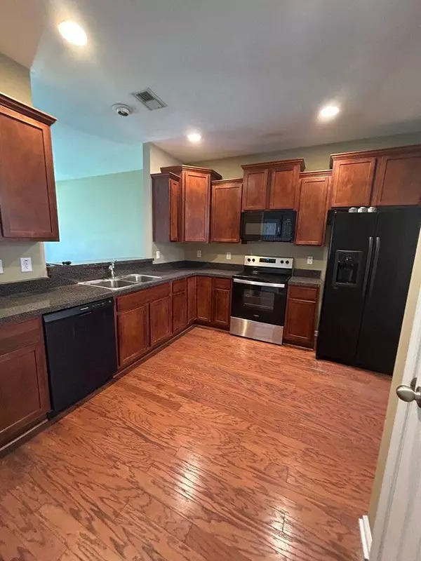 Summerville, SC 29483,607 Hemingway Cir