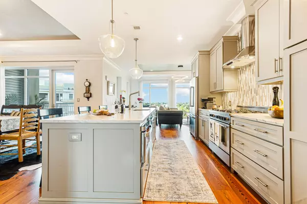 155 Wingo Way #462, Mount Pleasant, SC 29464