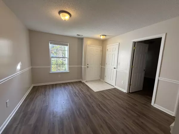 North Charleston, SC 29418,7987 Vermont Rd