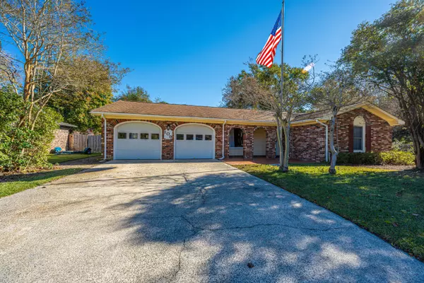 109 Berkshire Ct, Goose Creek, SC 29445