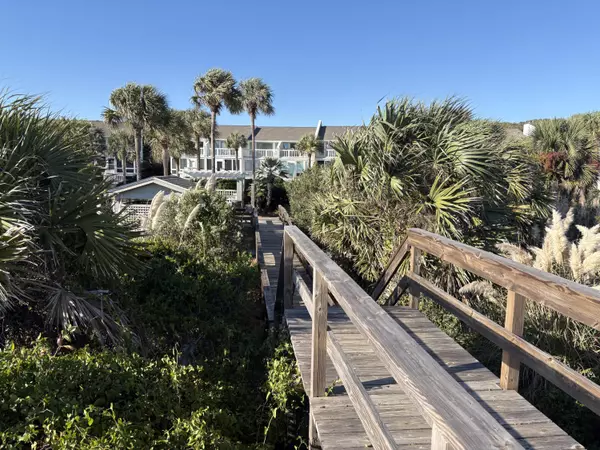 Isle Of Palms, SC 29451,17 Beach Club Villas Dr