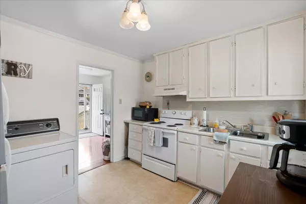 Saint Matthews, SC 29135,406 Butler St