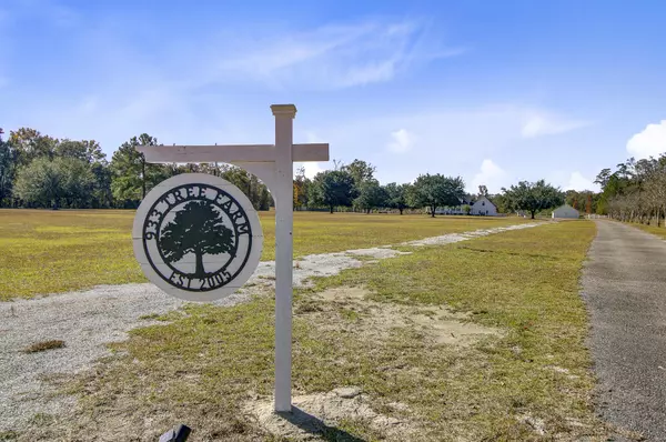 Cross, SC 29436,933 Tree Farm Ln