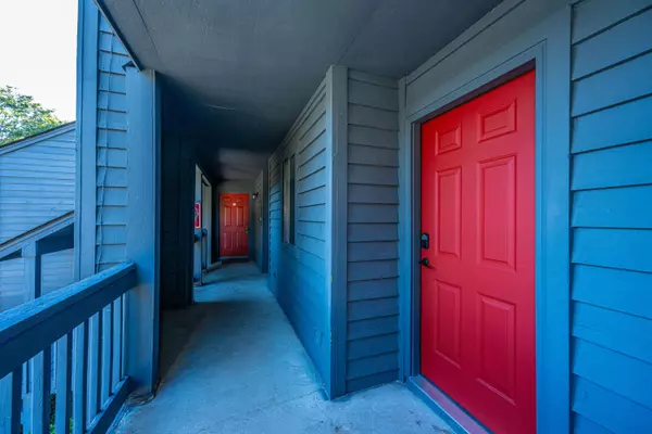 James Island, SC 29412,1530 Fort Johnson Rd #1g