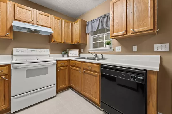 Summerville, SC 29483,401 Elm Hall Cir