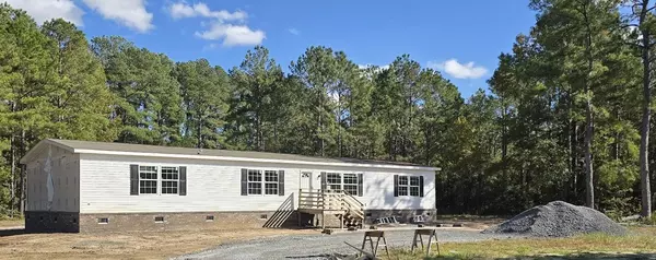 256 Tiger Lily Ln, Saint Stephen, SC 29479