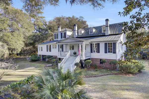 517 W Carolina Ave, Summerville, SC 29483
