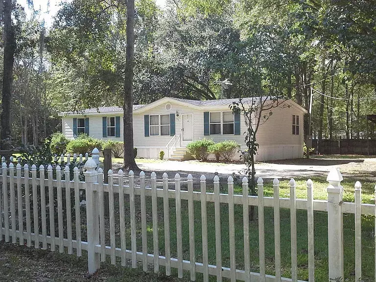 137 Knott Dr, Eutawville, SC 29048