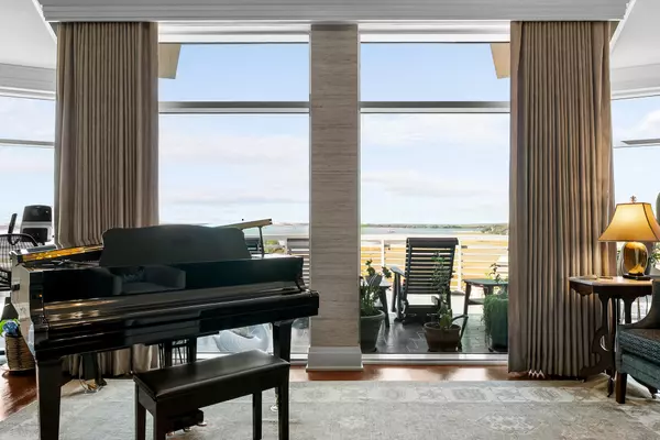 Mount Pleasant, SC 29464,165 Cooper River Dr