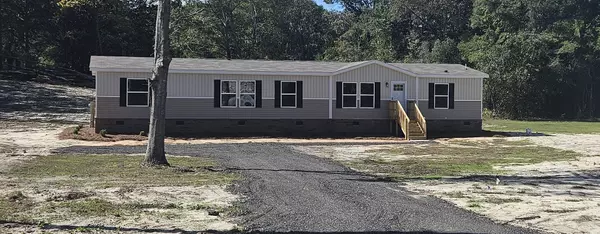 105 Martin Dr, Eutawville, SC 29048