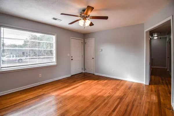 North Charleston, SC 29405,2721 Crestline Dr