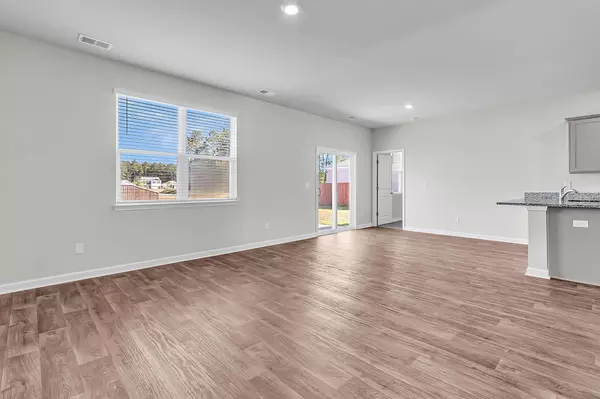 Summerville, SC 29486,602 Solar Ct