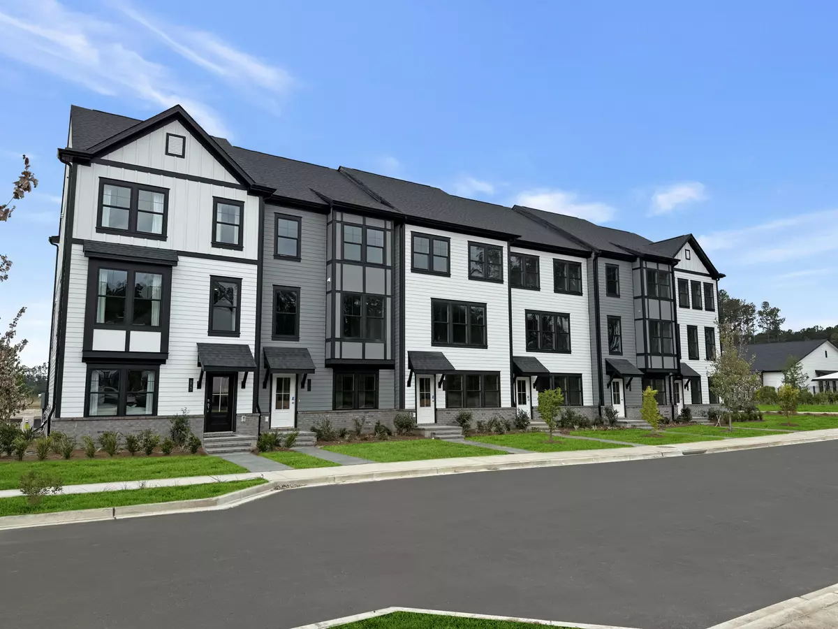 Summerville, SC 29486,421 Talbot Dr