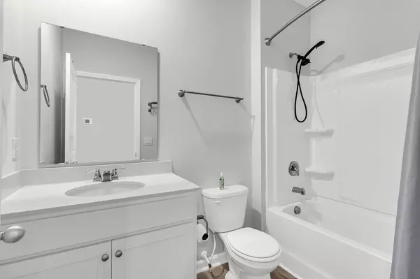 Summerville, SC 29486,722 Ladywood Dr