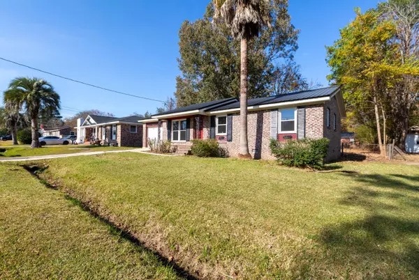 Goose Creek, SC 29445,452 Madeline Dr