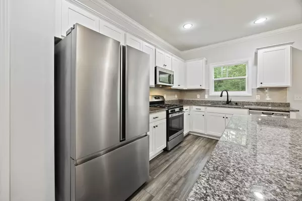 Summerville, SC 29486,296 Torslanda Ln