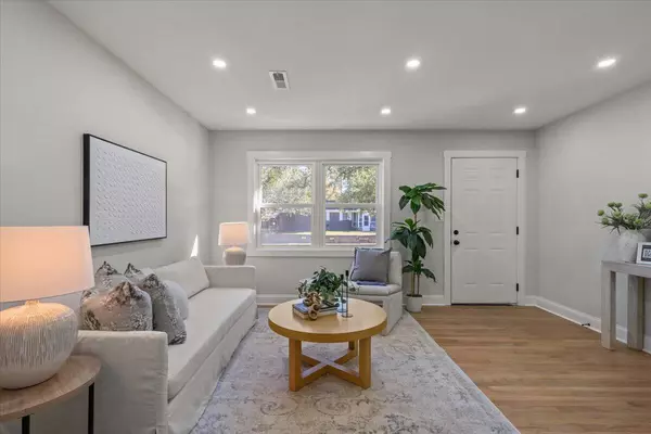 Charleston, SC 29407,21 Pratt St