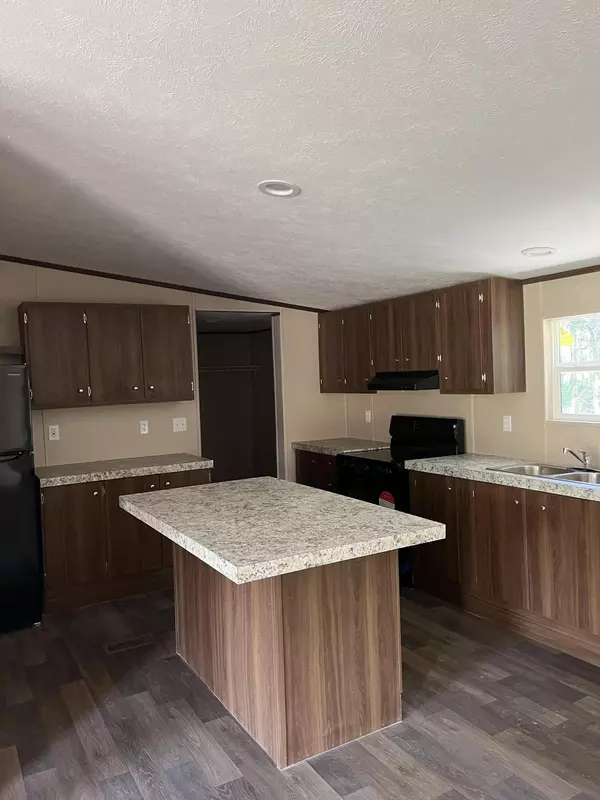 Dorchester, SC 29437,524 Limestone Rd