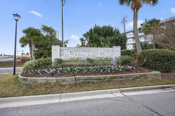 Folly Beach, SC 29439,13 W Mariners Cay Dr