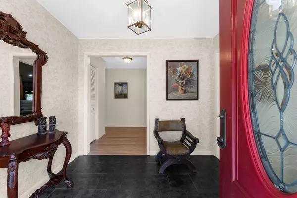 Summerville, SC 29485,219 Runnymede Ln