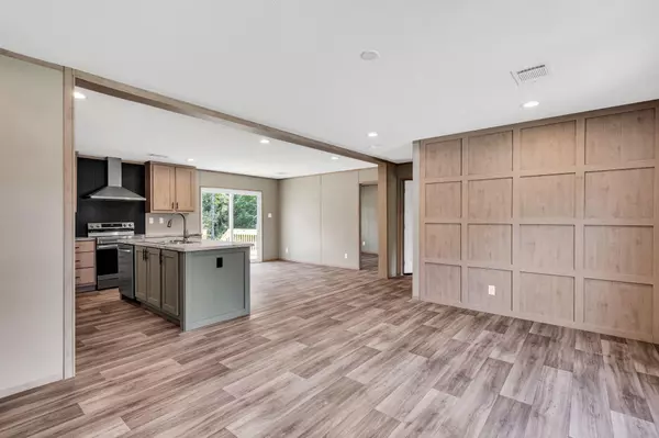 Cross, SC 29436,520 Branch Bend Way