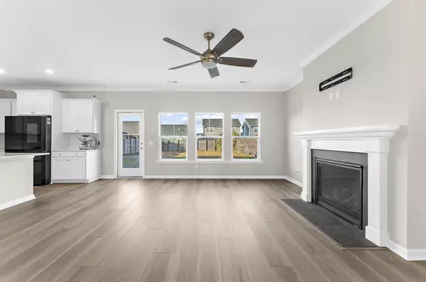 Summerville, SC 29485,208 Morning Song St