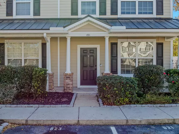 Summerville, SC 29483,821 Hemingway Cir