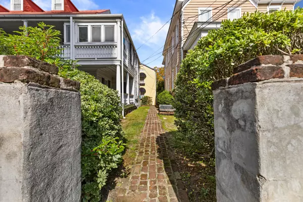 Charleston, SC 29403,24 Bee St #F