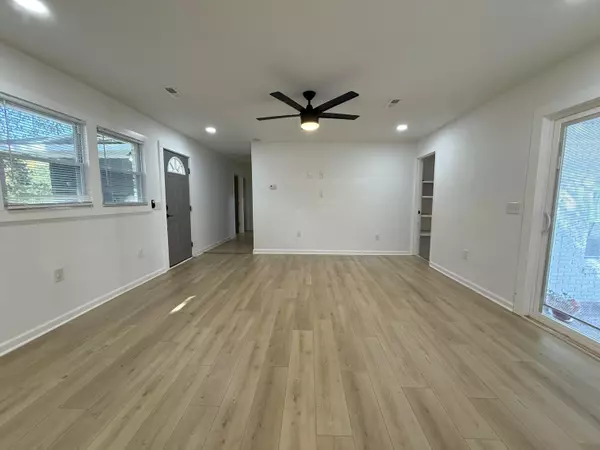 North Charleston, SC 29405,4724 Darlene St