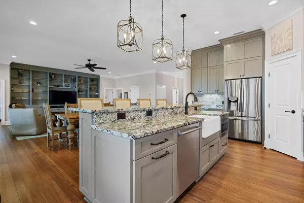 Edisto Island, SC 29438,8606 Glascow Island Ln