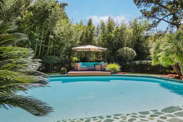 Mount Pleasant, SC 29464,901 Red Coat Run