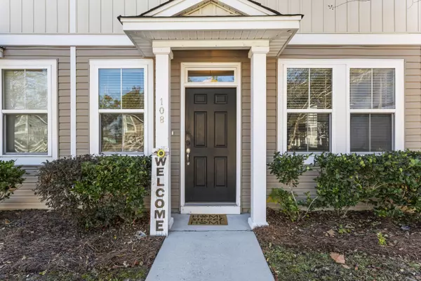 Summerville, SC 29483,108 Alston St