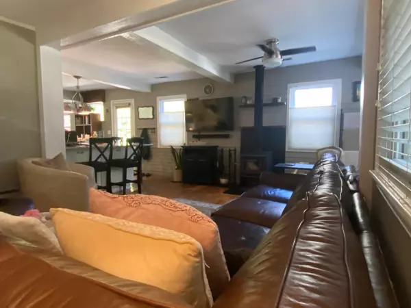 Mount Pleasant, SC 29464,734 Powhatan Ave