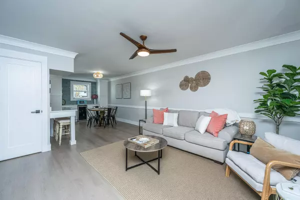 Mount Pleasant, SC 29464,713 Center St