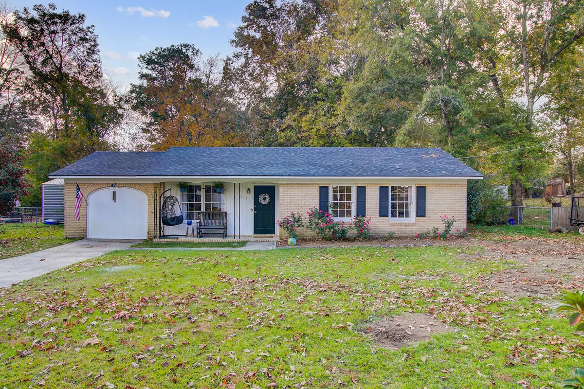 Summerville, SC 29485,113 Sprucewood Dr