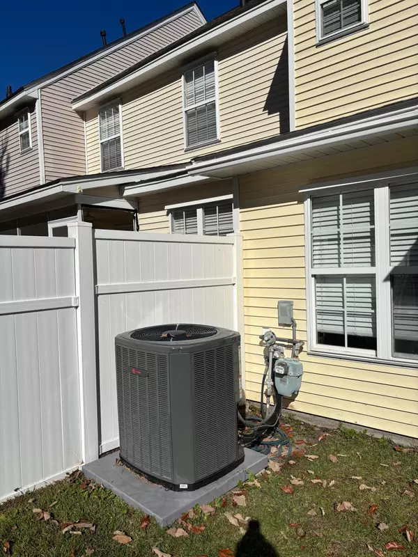 North Charleston, SC 29420,5220 Fernland Way