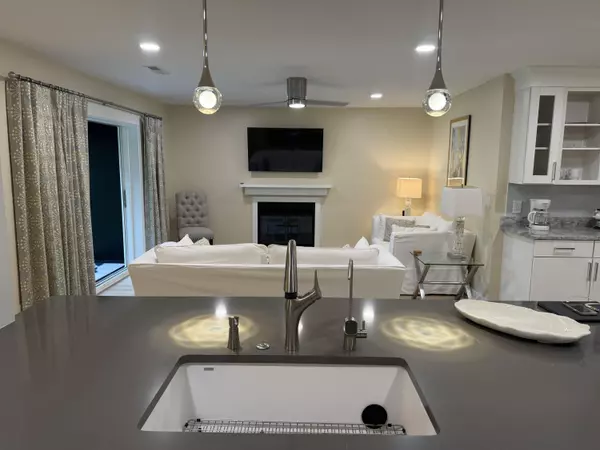 Charleston, SC 29414,2327 Treescape Dr #8