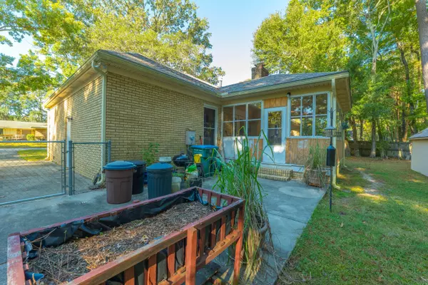 315 Shaftesbury Ln, Summerville, SC 29485