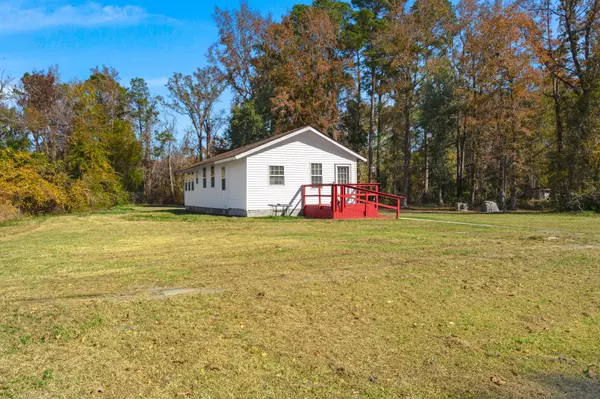Cottageville, SC 29435,11341 Cottageville Hwy