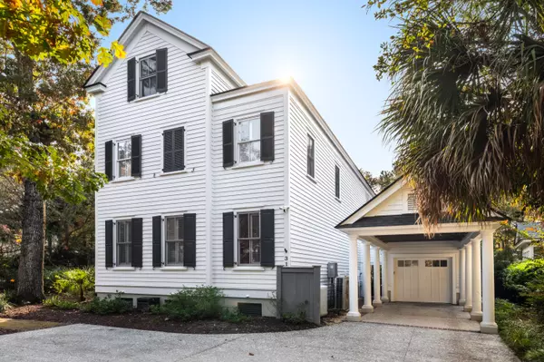 31 Frogmore Rd, Mount Pleasant, SC 29464