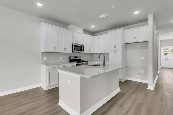 Summerville, SC 29486,926 Dusk Dr