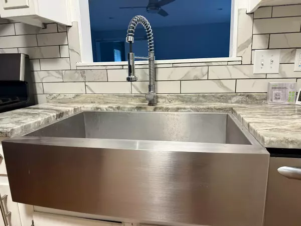 Charleston, SC 29407,1720 Somerset Cir