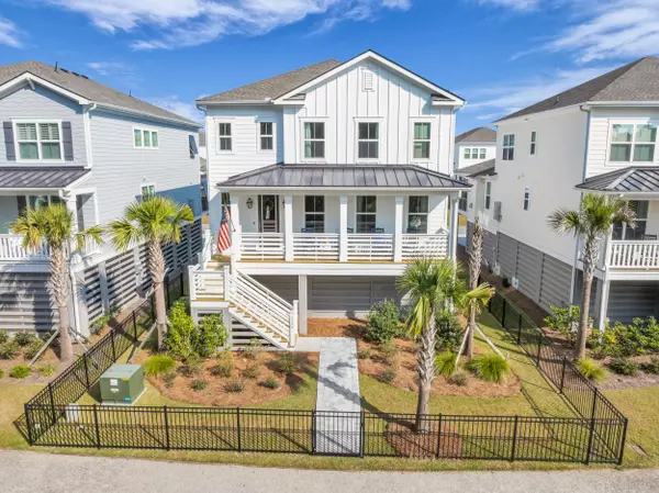 1546 N Lakeshore Dr, Mount Pleasant, SC 29466