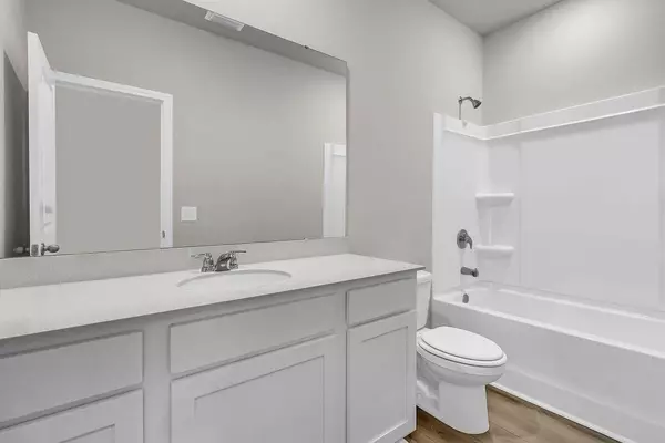 Summerville, SC 29486,912 Dusk Dr