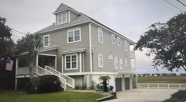 Folly Beach, SC 29439,616 E Erie Ave